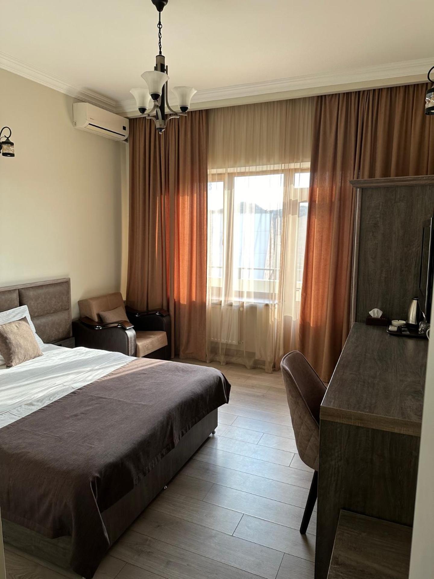Capital Hotel Jereván Kültér fotó