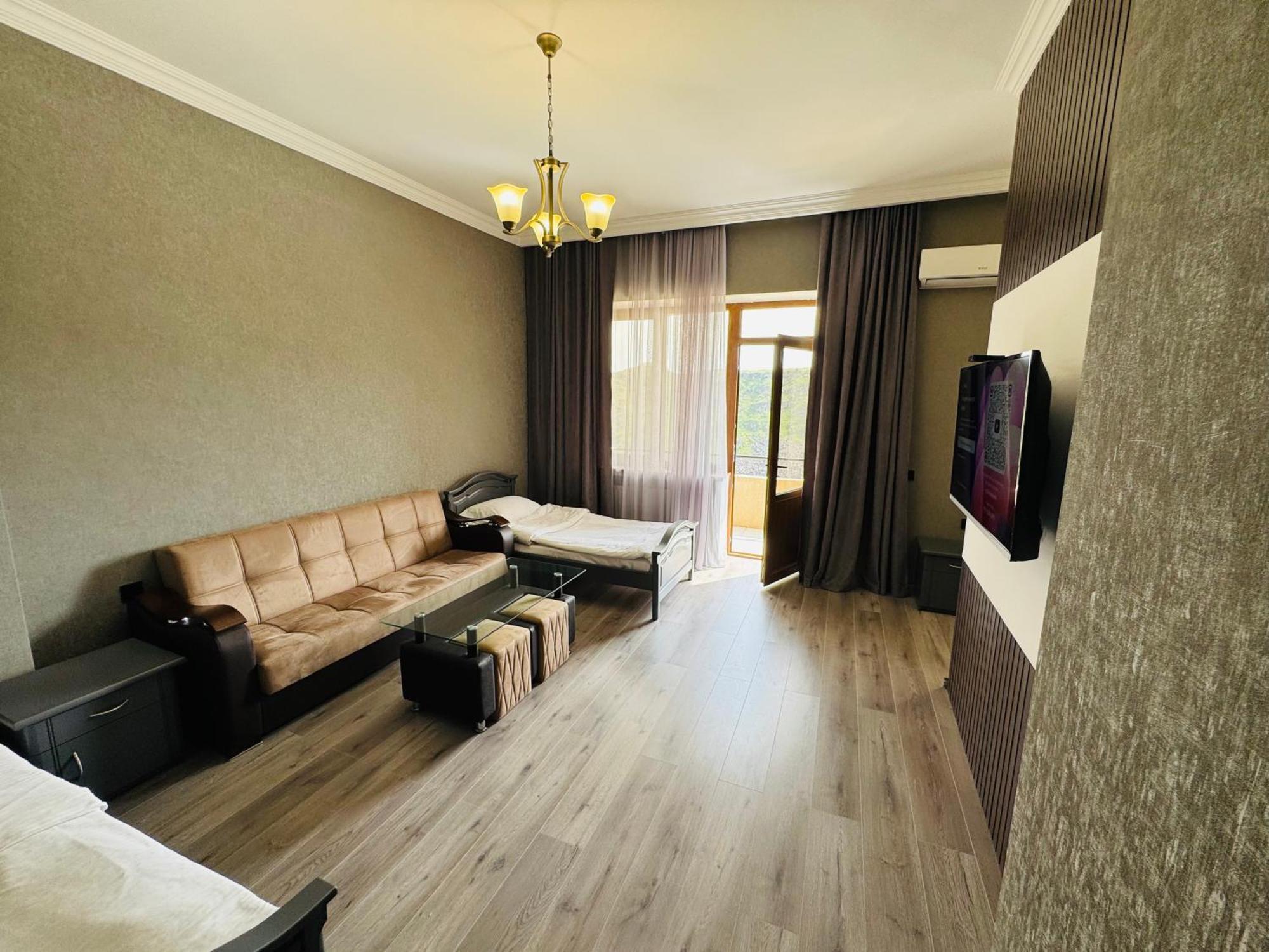 Capital Hotel Jereván Kültér fotó
