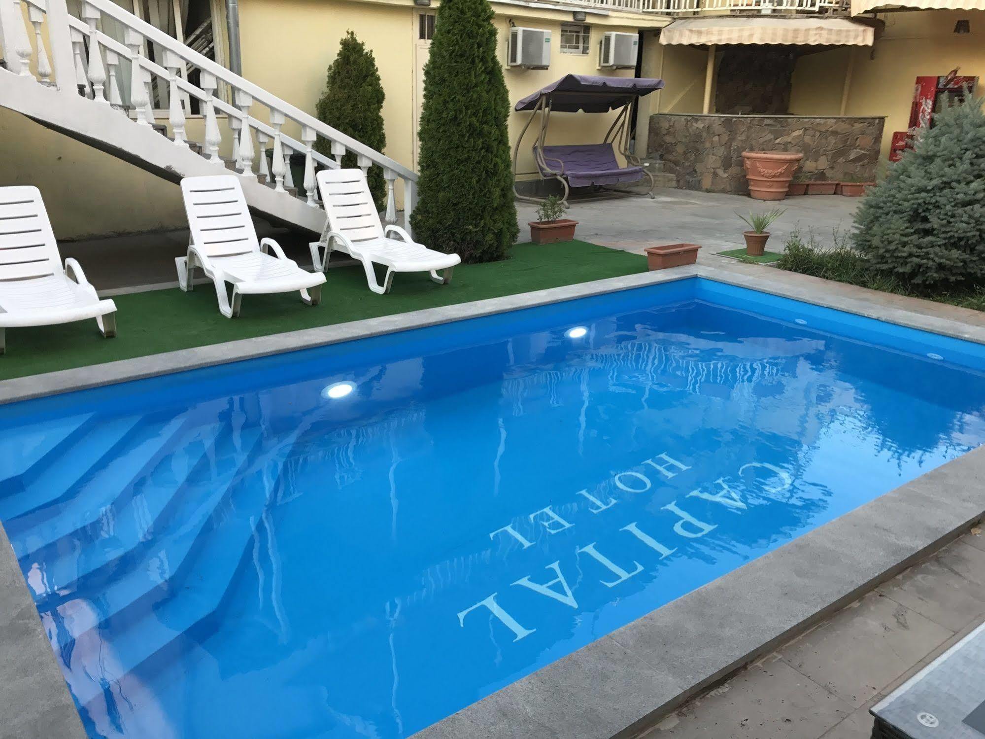 Capital Hotel Jereván Kültér fotó