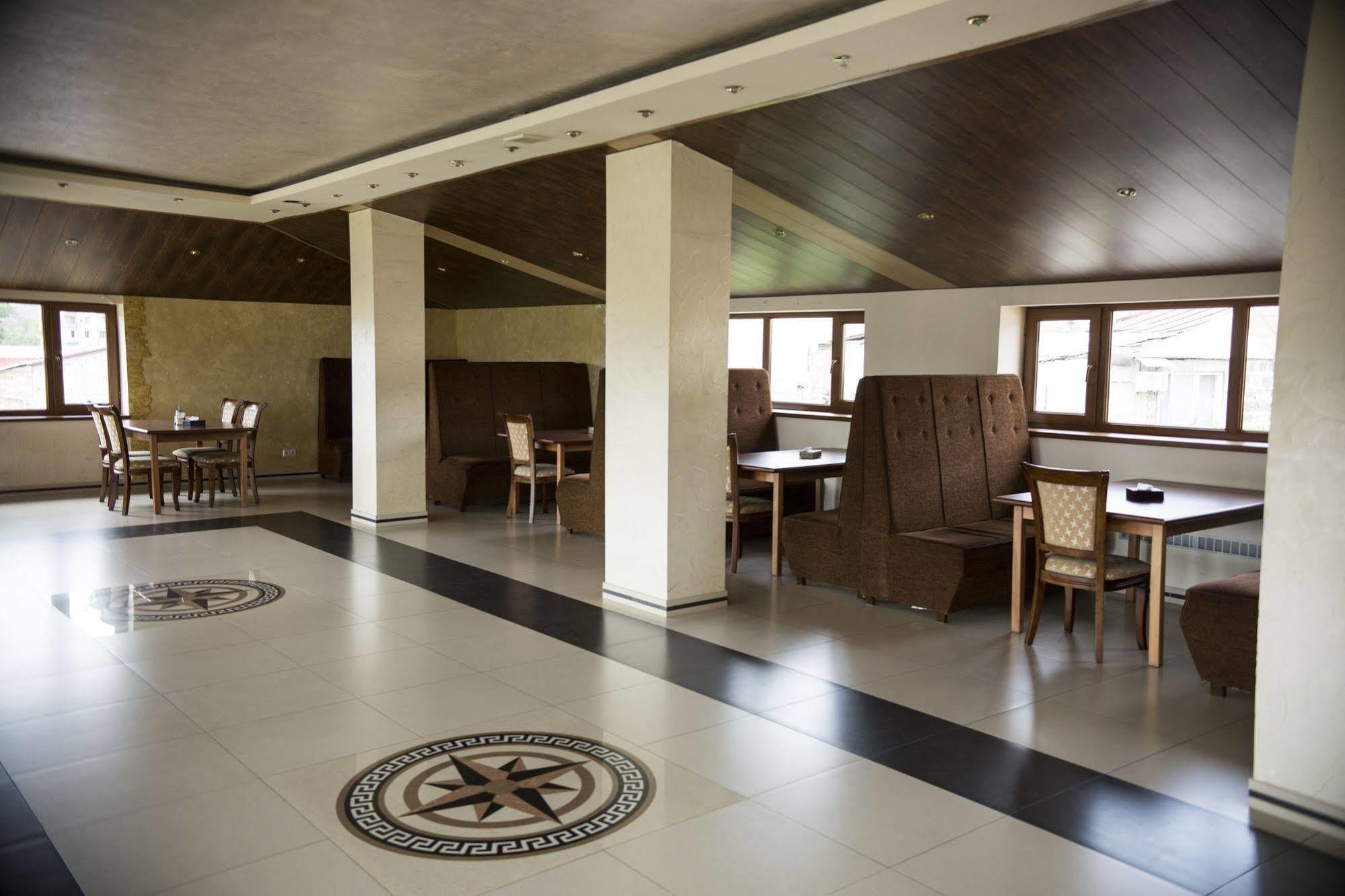 Capital Hotel Jereván Kültér fotó